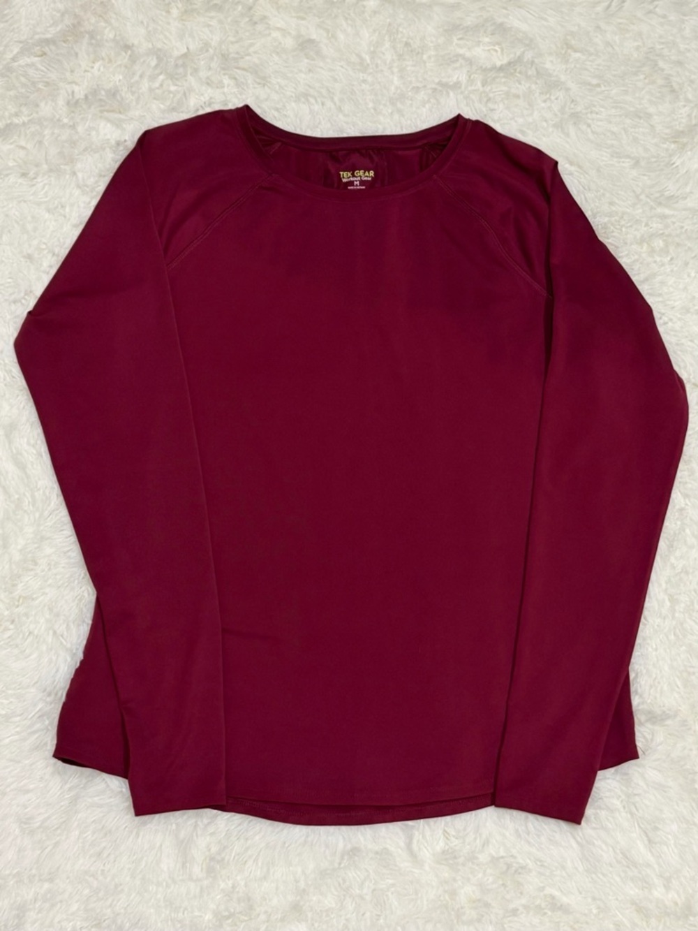 ☀️Tek Gear - Medium, Long Sleeve Burgundy Top